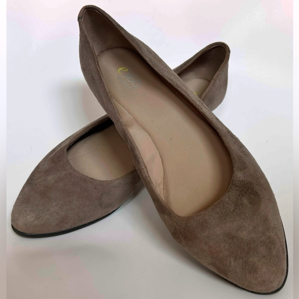 Easy Spirit Beige/Taupe Suede Wedges